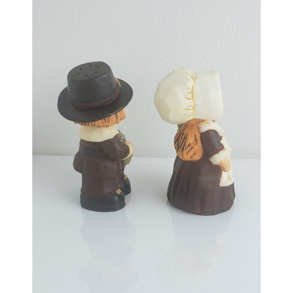 Vtg HALLMARK Cards Mr Mrs Pilgrim Thanksgiving Salt & Pepper Shakers & Figurines