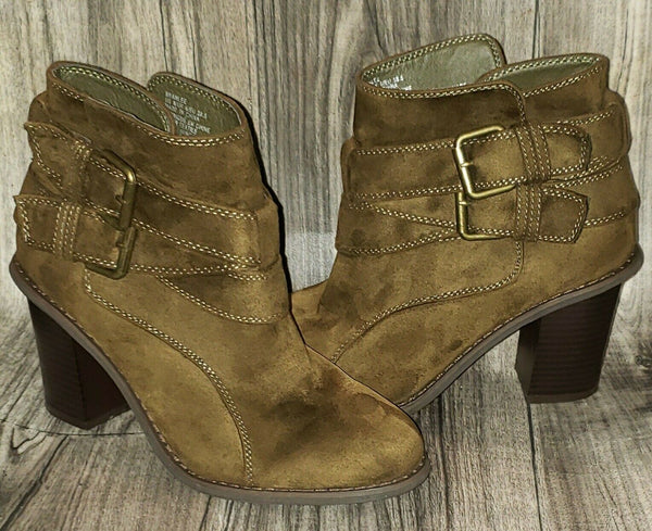 Womens Brown Boots JustFab Branlee Faux Suede Buckle Criss Cross Boots Size 8